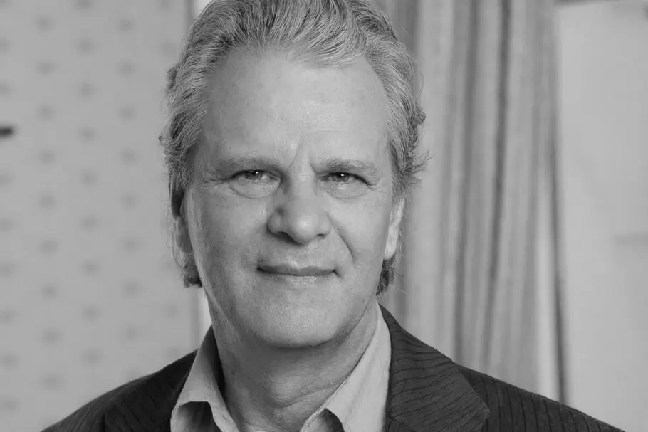 Deutscher Schauspieler Peter Sattmann während seiner Krankheit in ruhiger Aufnahme
