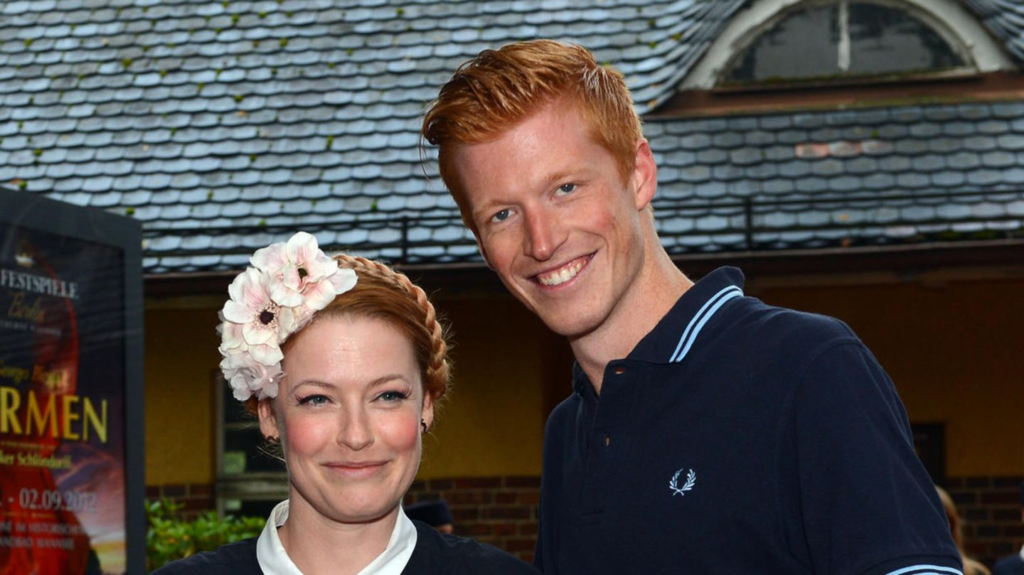 Tobias Stærbo mit seiner Ehefrau Enie